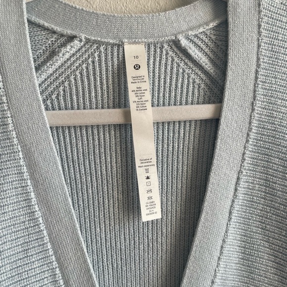 Lululemon Merino Wool- Blend Cradigan Powder Blue Color Size 10 - Picture 9 of 10